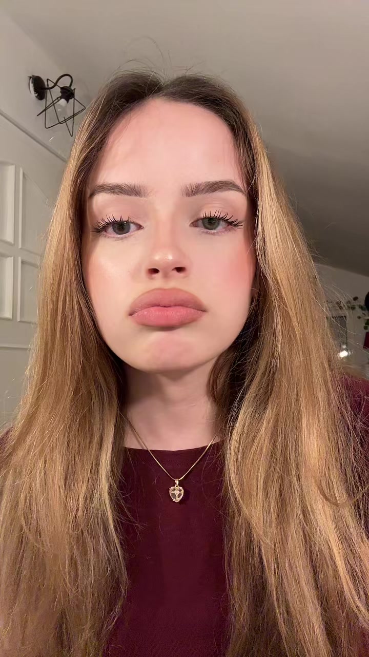 @Elaa
