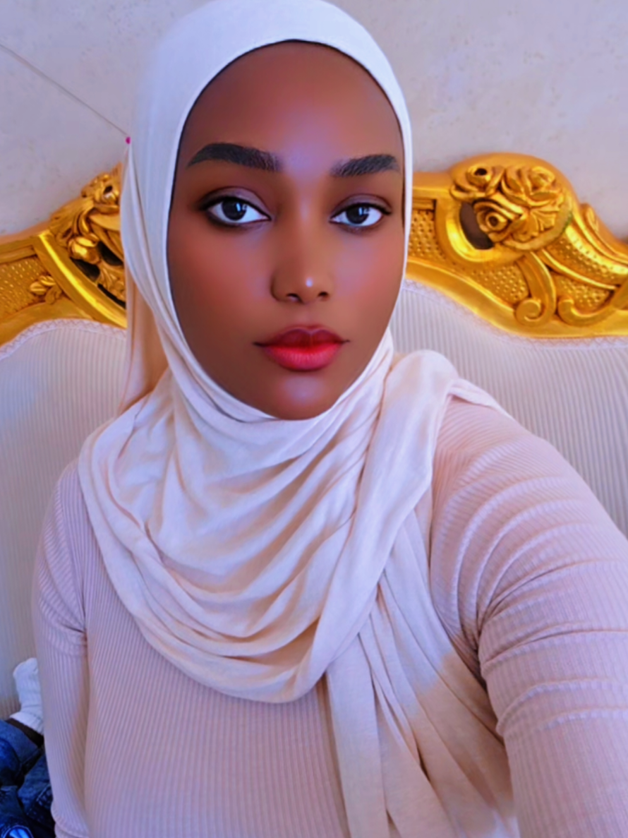 @TahiyahWally🧳✈️