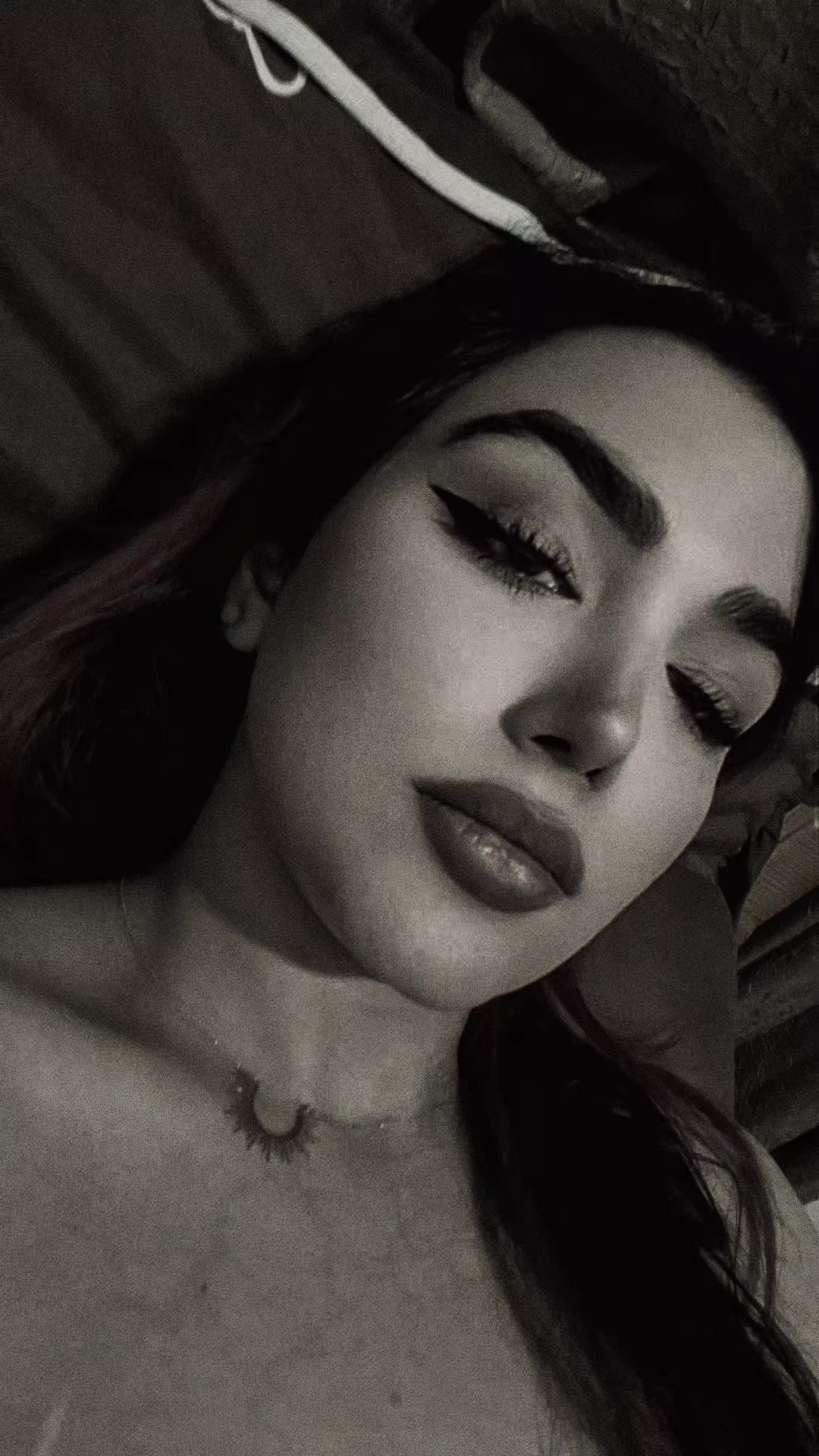 @Anaazin