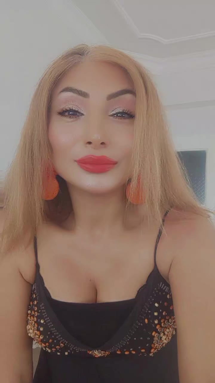 @emellebeauty