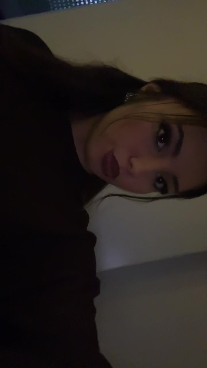 @Yllza