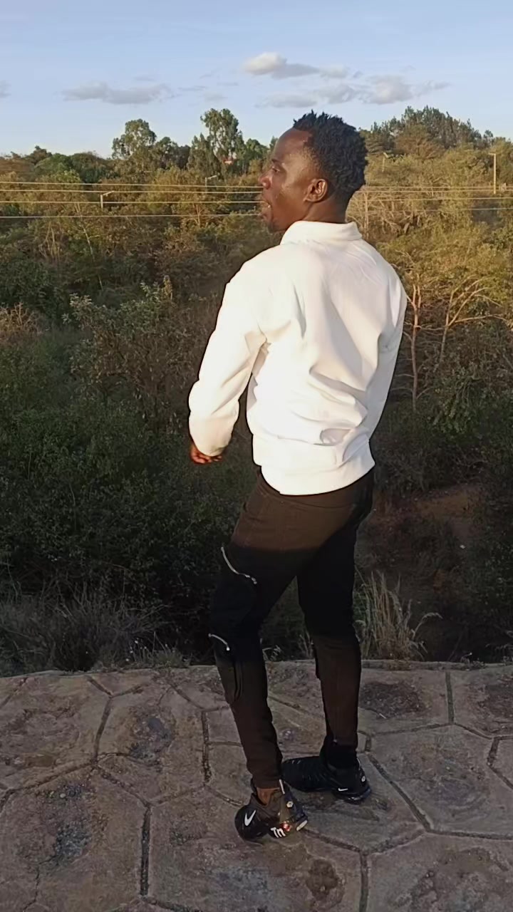 @👑 GEOFFREYKINGDANCER