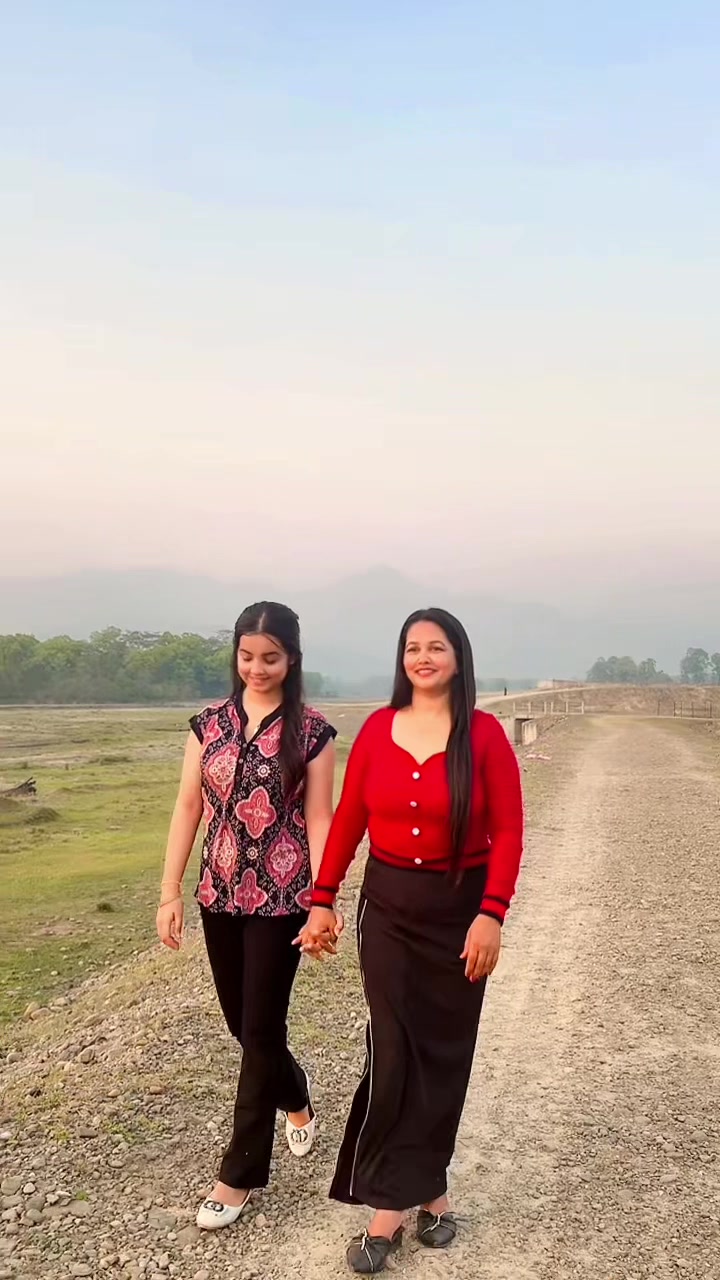 @ℒ𝒶𝓍𝓂𝒾 ℬ𝒽𝒶𝓉𝓉🇳🇵🇺🇸