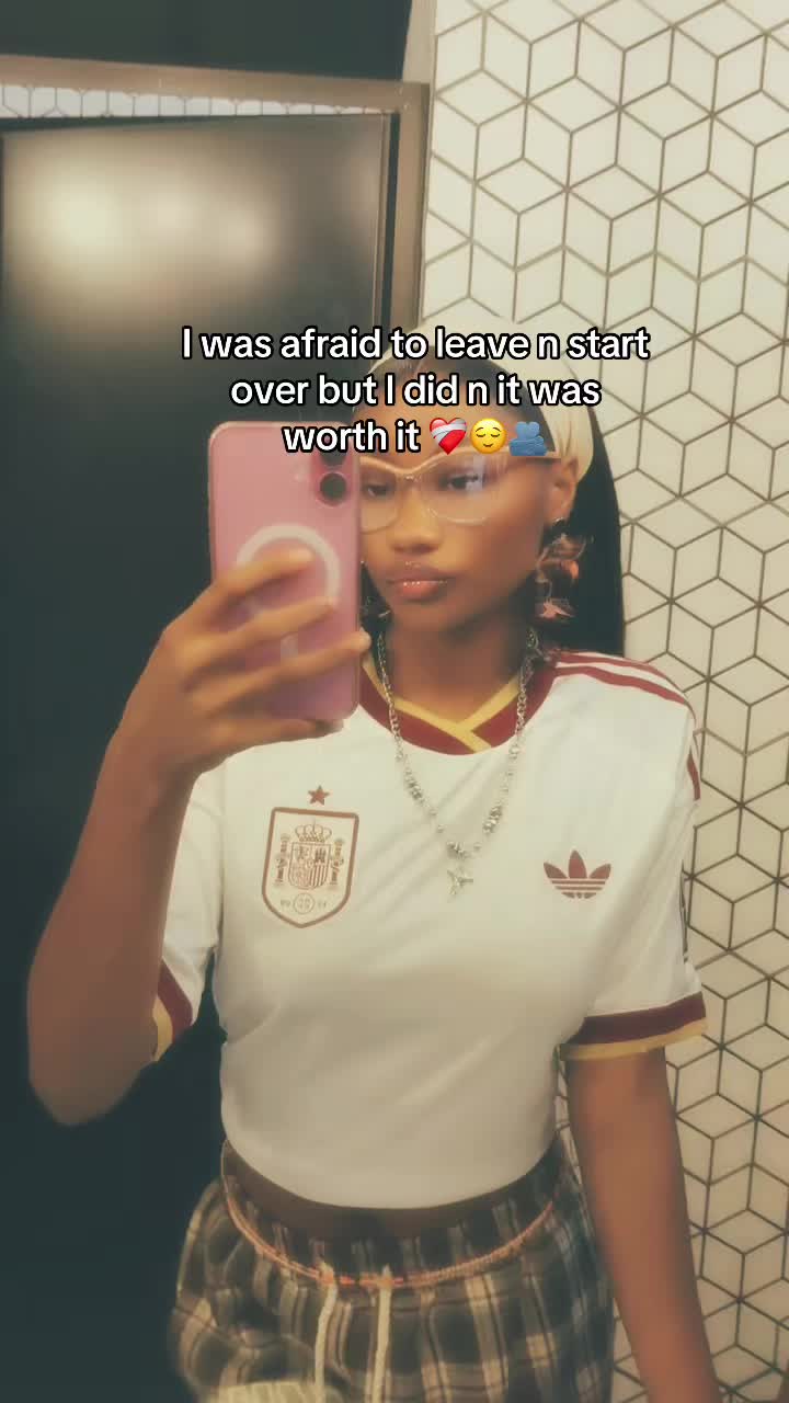 @Badgyal_Riri🌸🦋