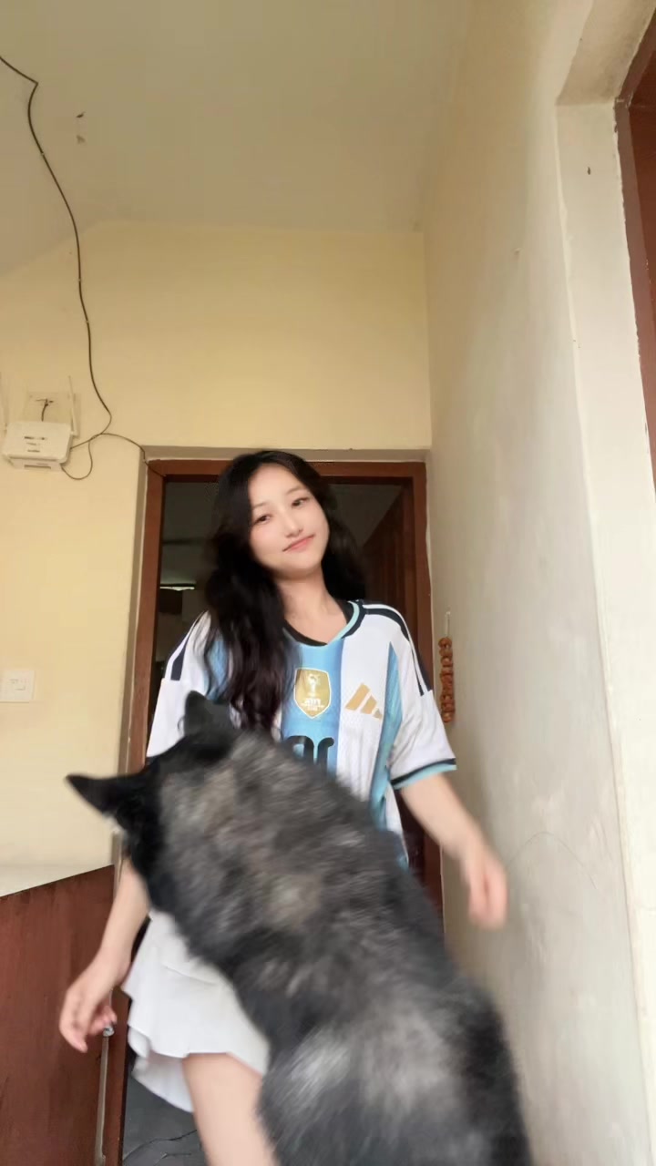 @jeenaraiii