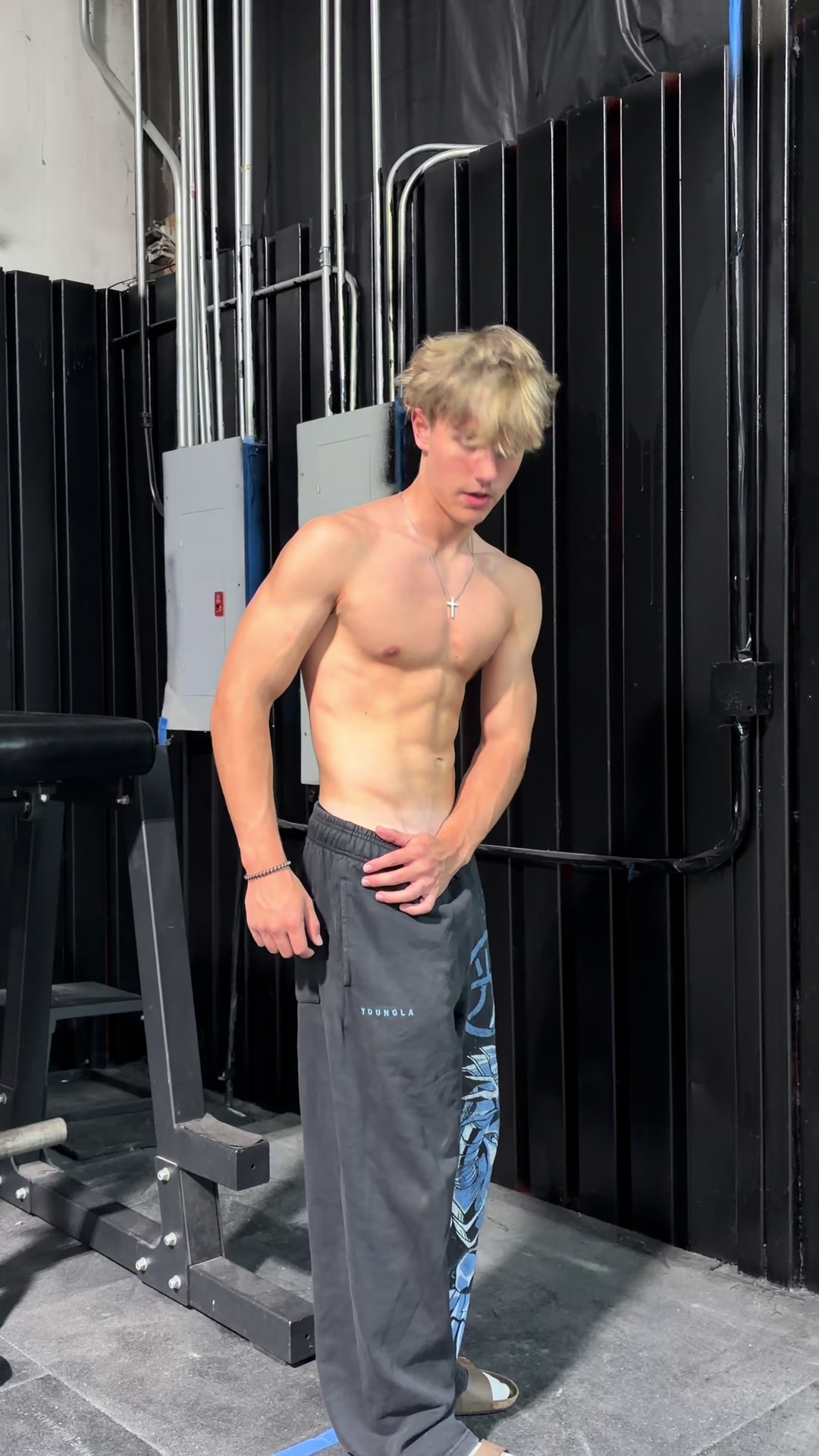 @Smallguycalix