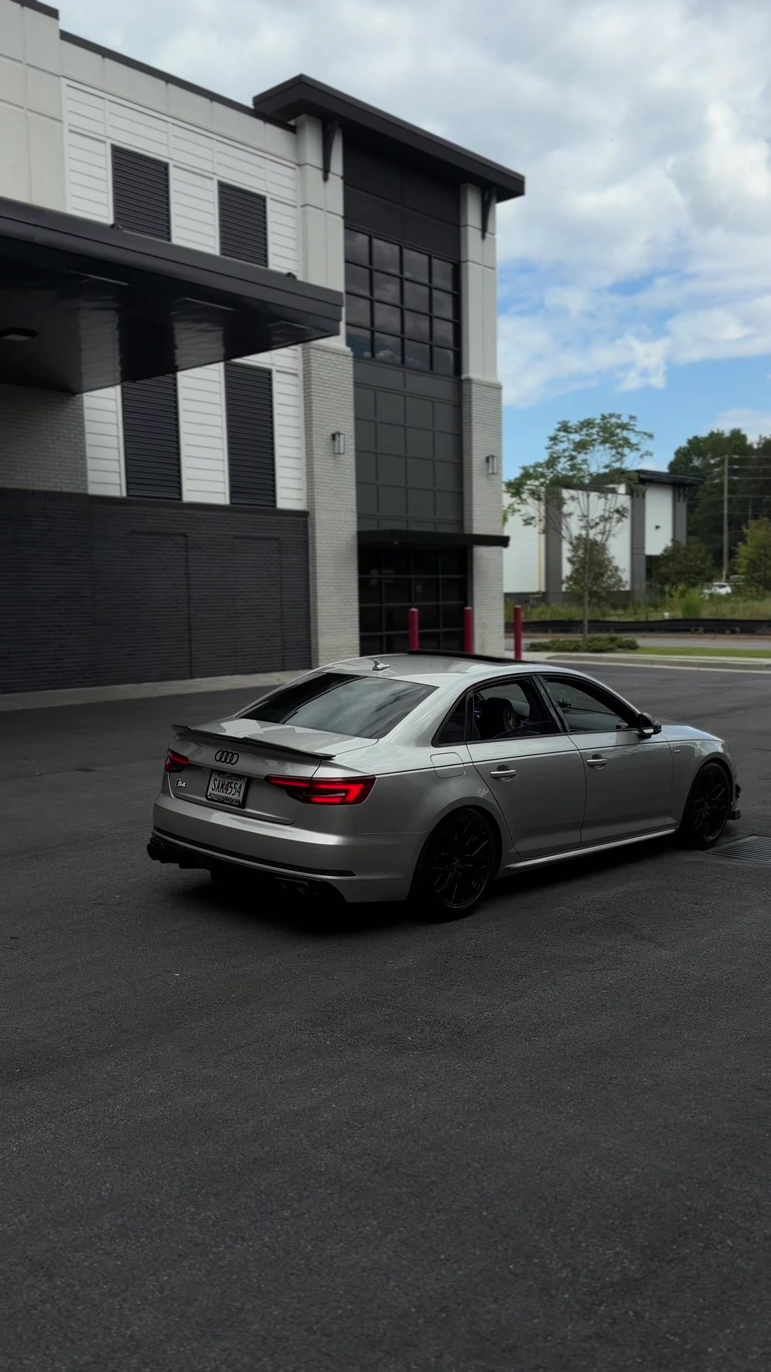 @B9CHRIS