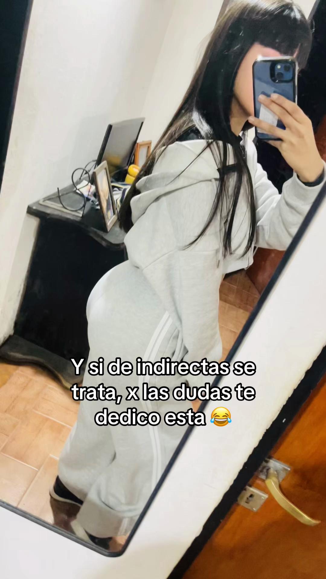 @julyy.lopez__