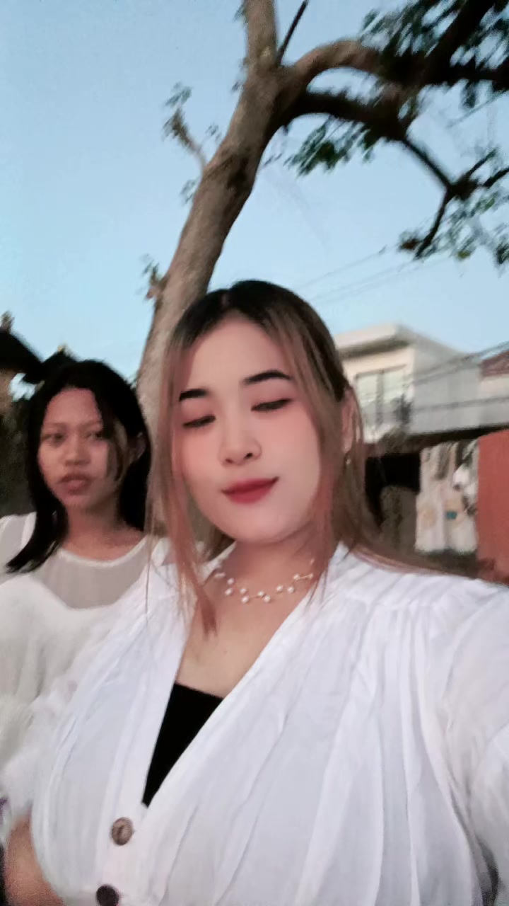 @LA, Ella🕊️🕊️