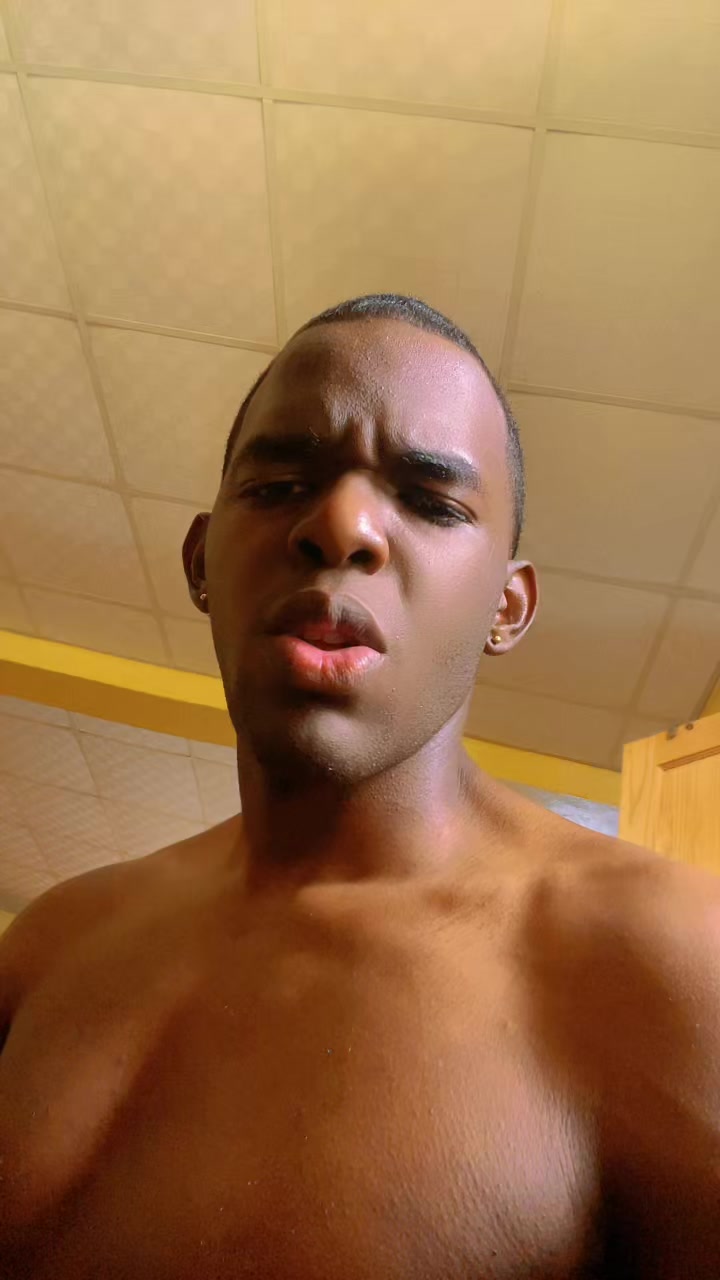 @🇹🇹Lewis🇹🇹