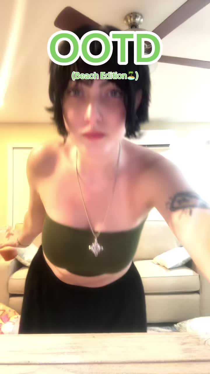 @spookyfruitbat