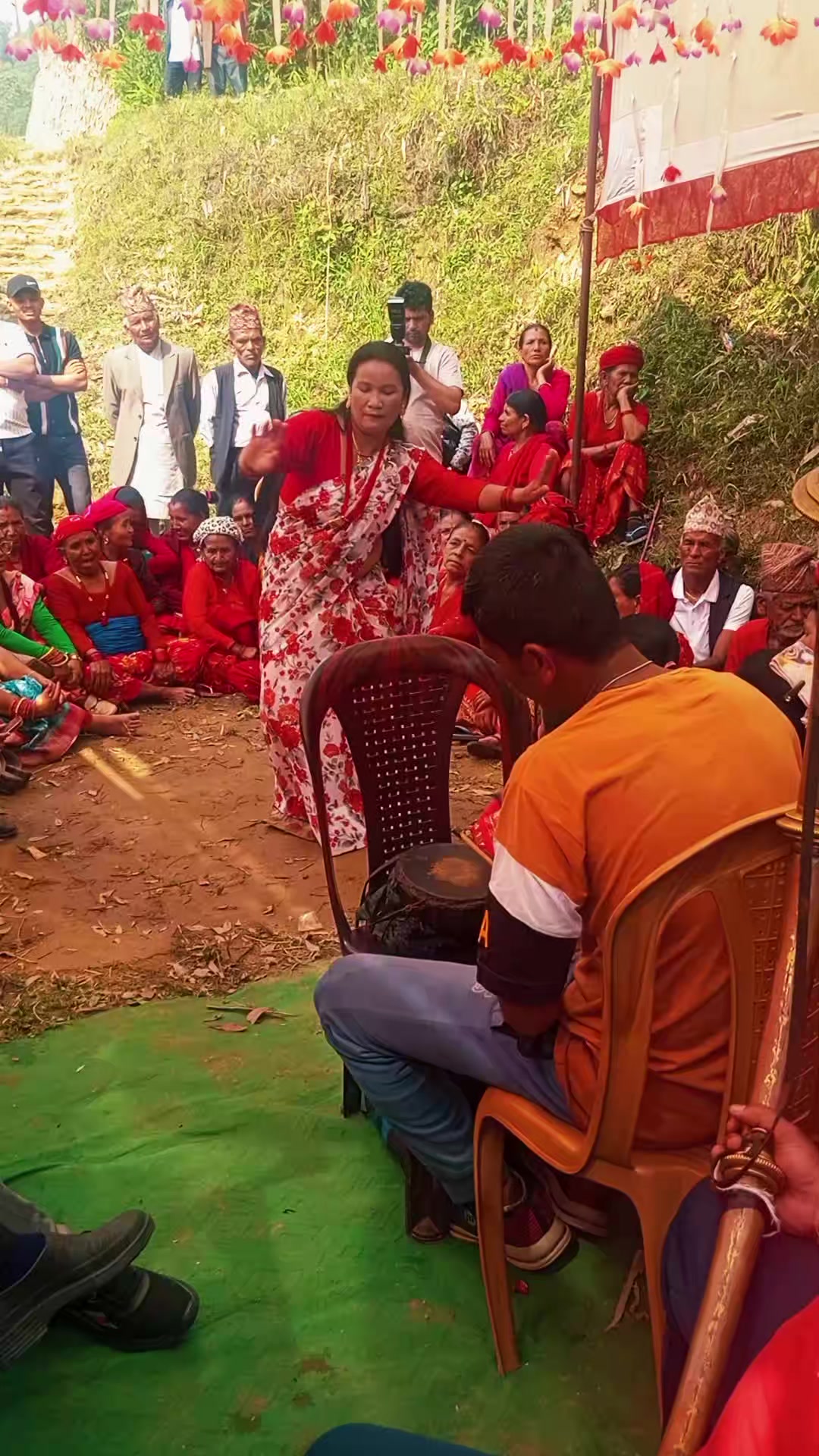 @शहरमा केही नभाकाे मान्छे