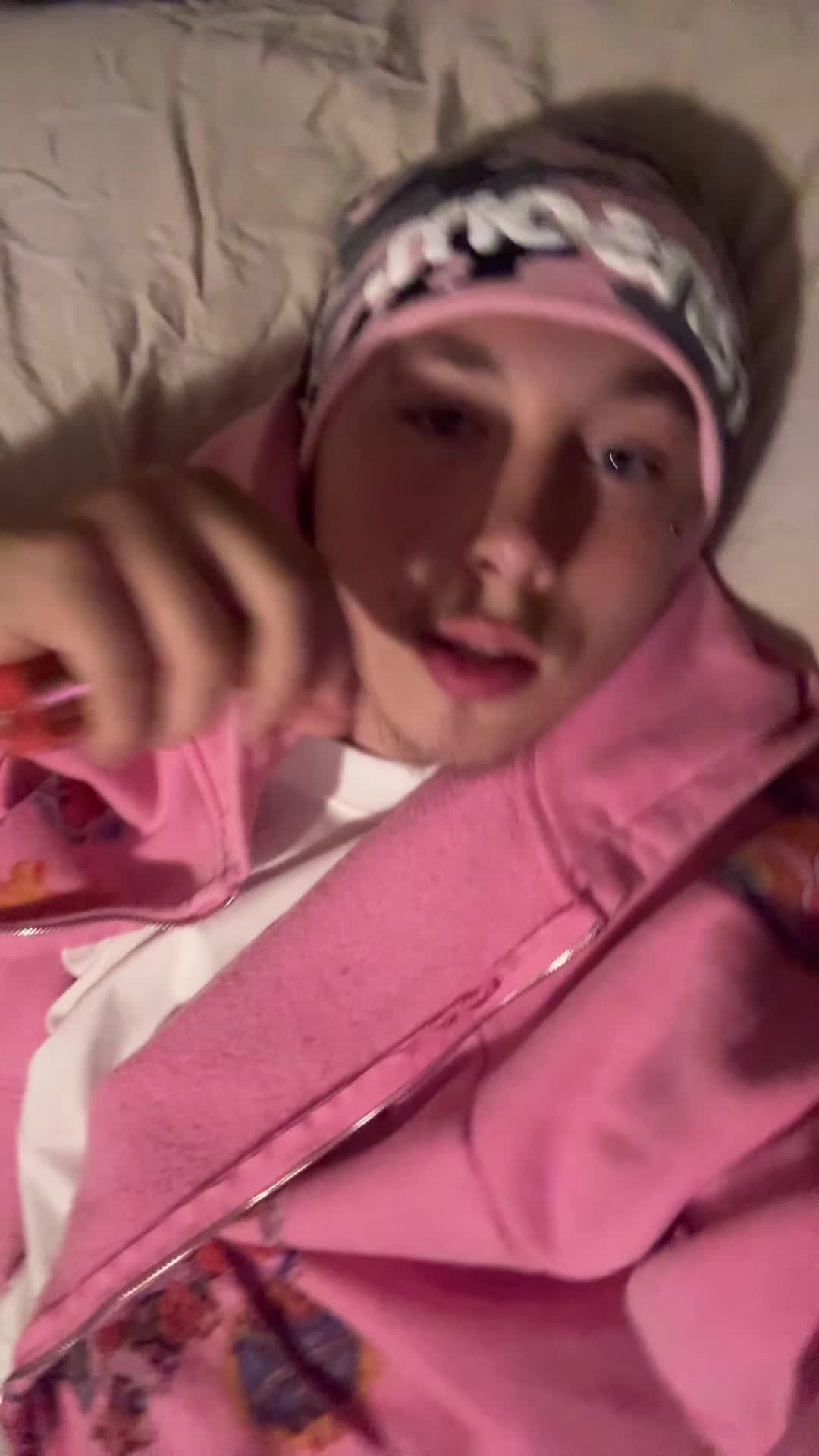 @Comehelpglo