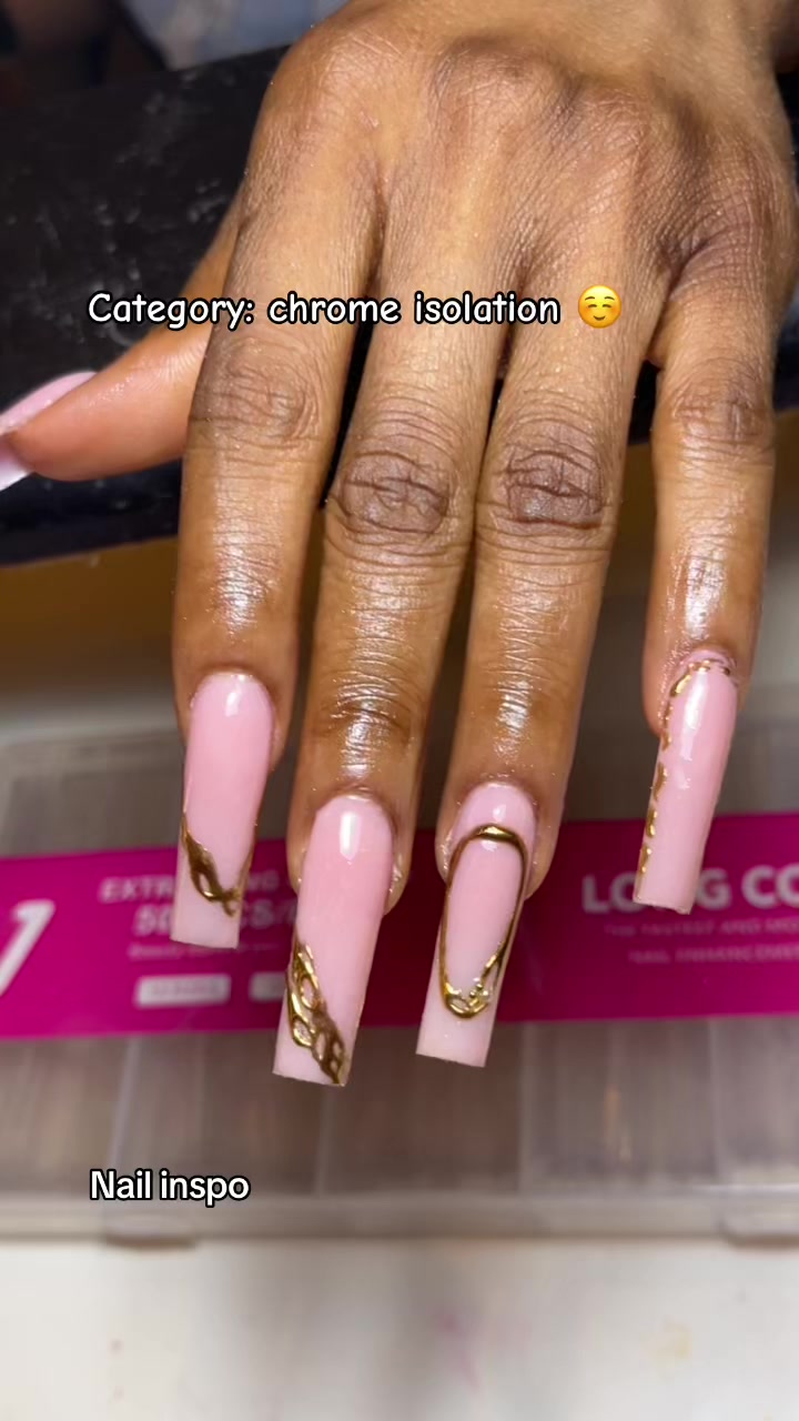 @NAIL/LASH TECH IN BENIN(UGBOR)