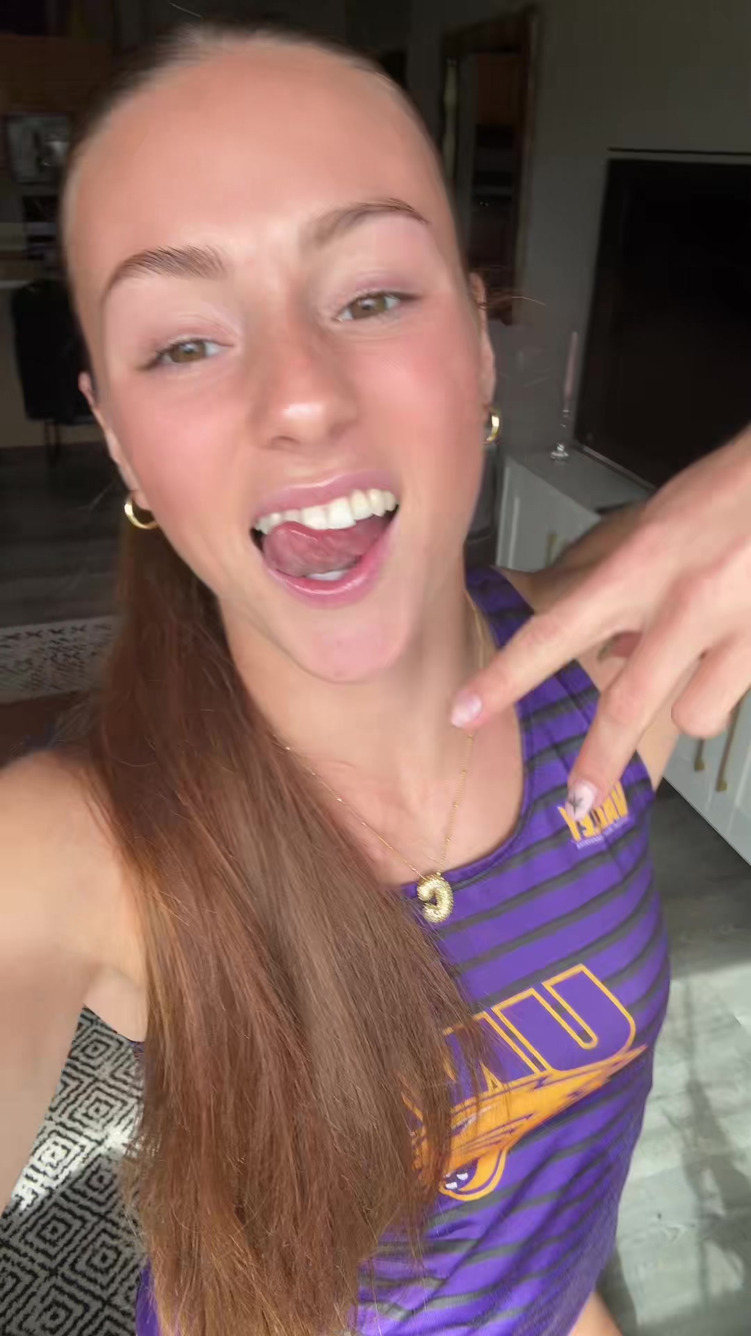 @carlie