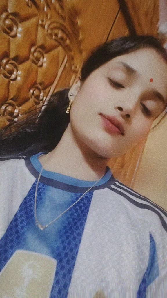@Shreya ghosh ✌️