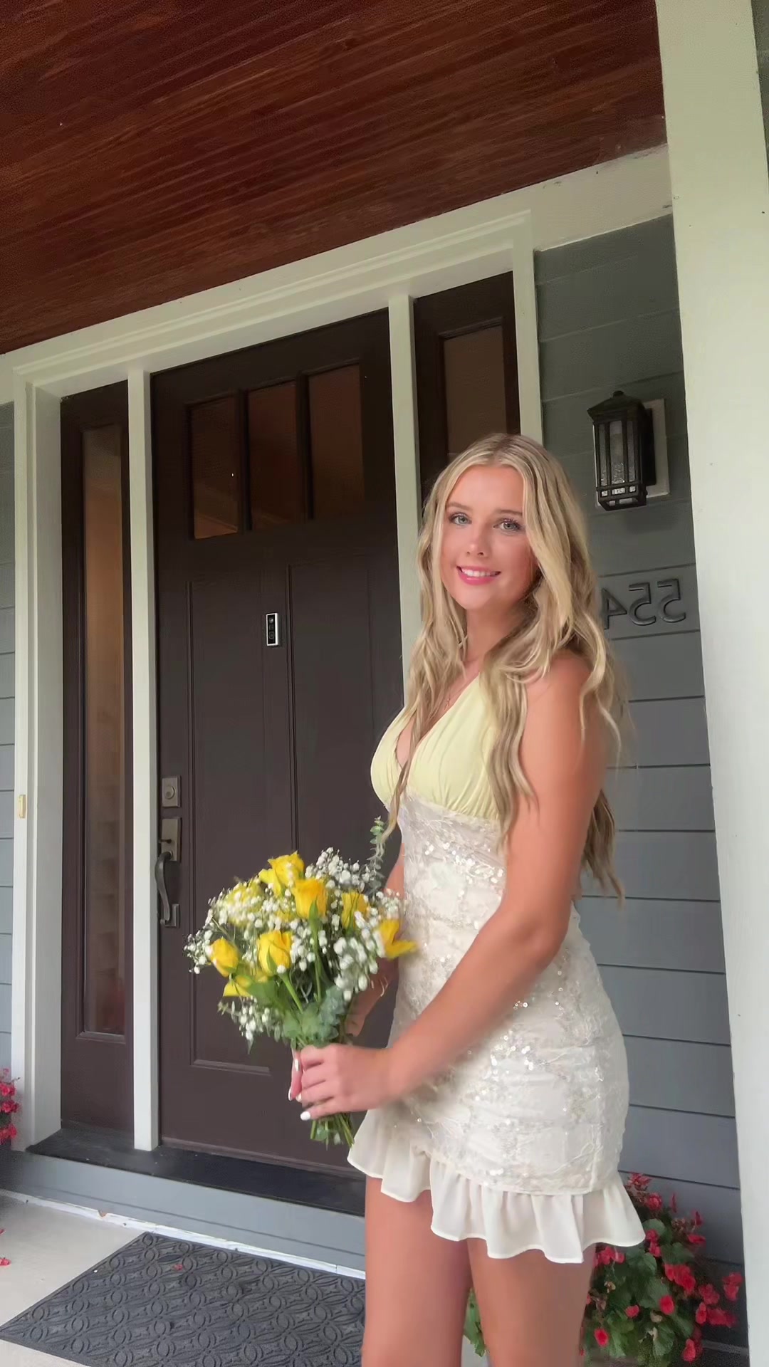@elliescannell