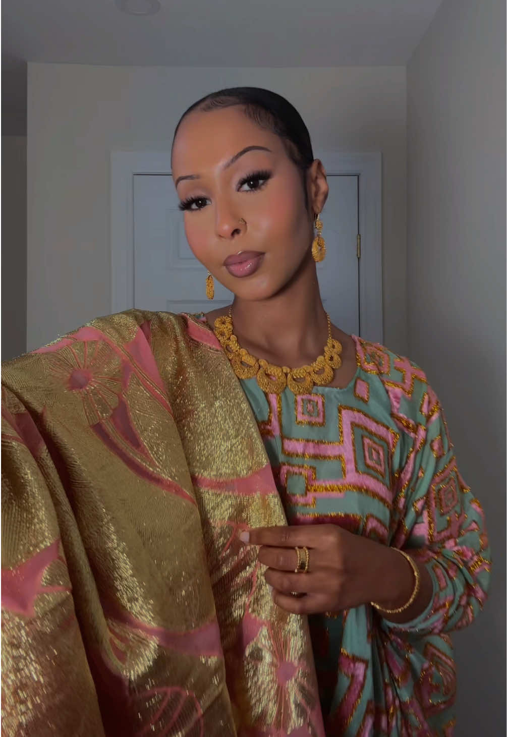 @GLAMBYJIHAAN