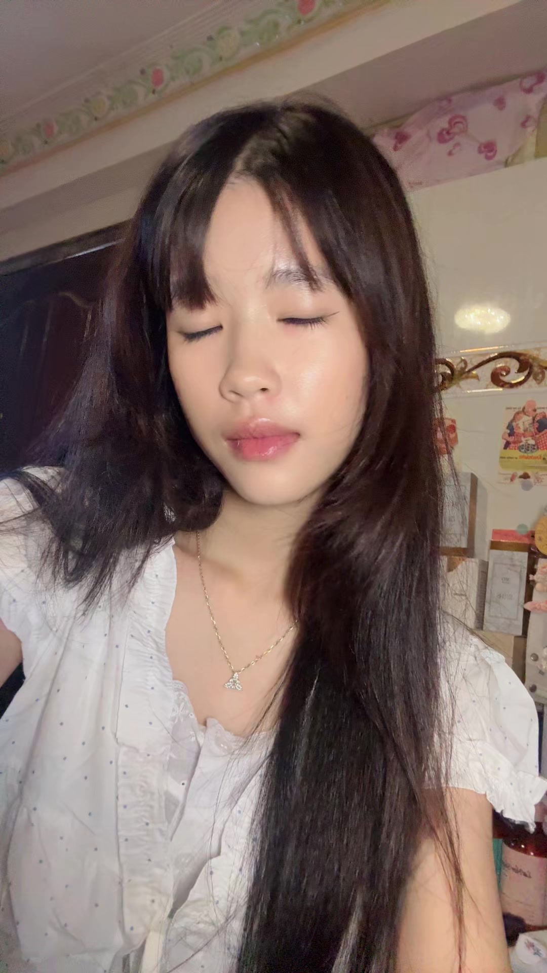 @UR.