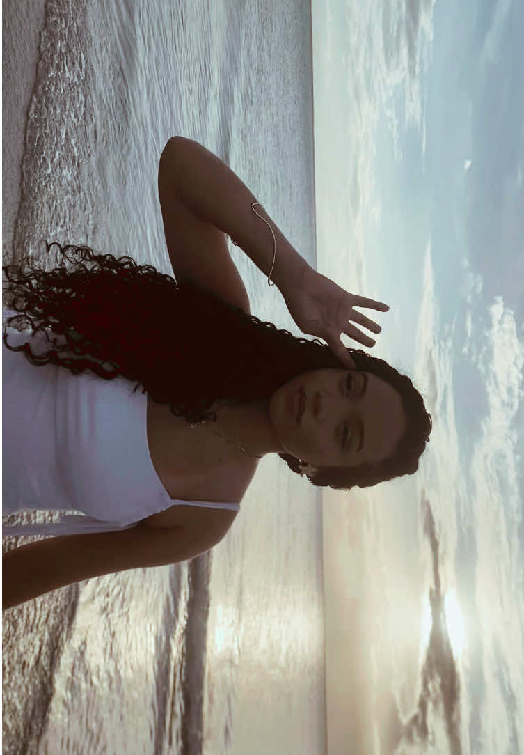 @Laís✨