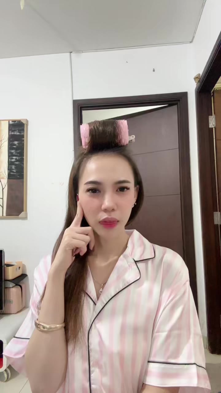 @yulitariskaaa !ᥫ᭡"₊˚ෆ