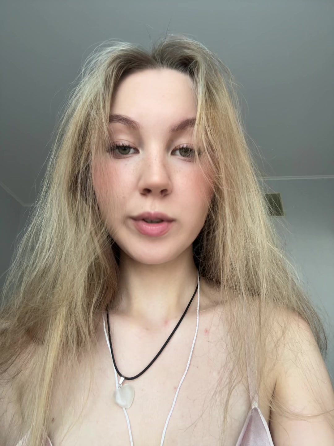 @❤️:>❤️
