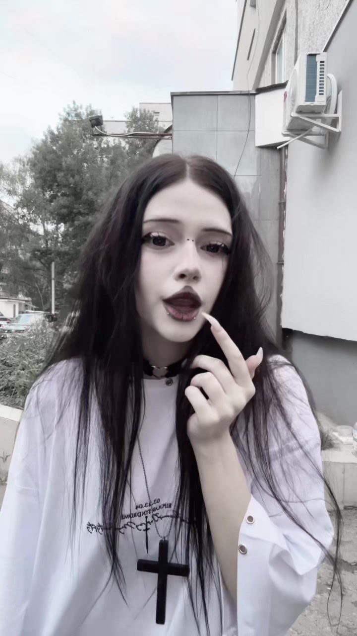 @нимфоманка
