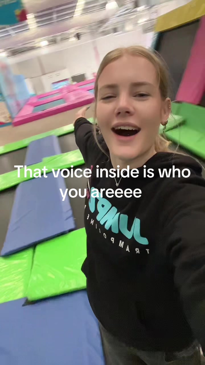 @jumpztrampolinepark