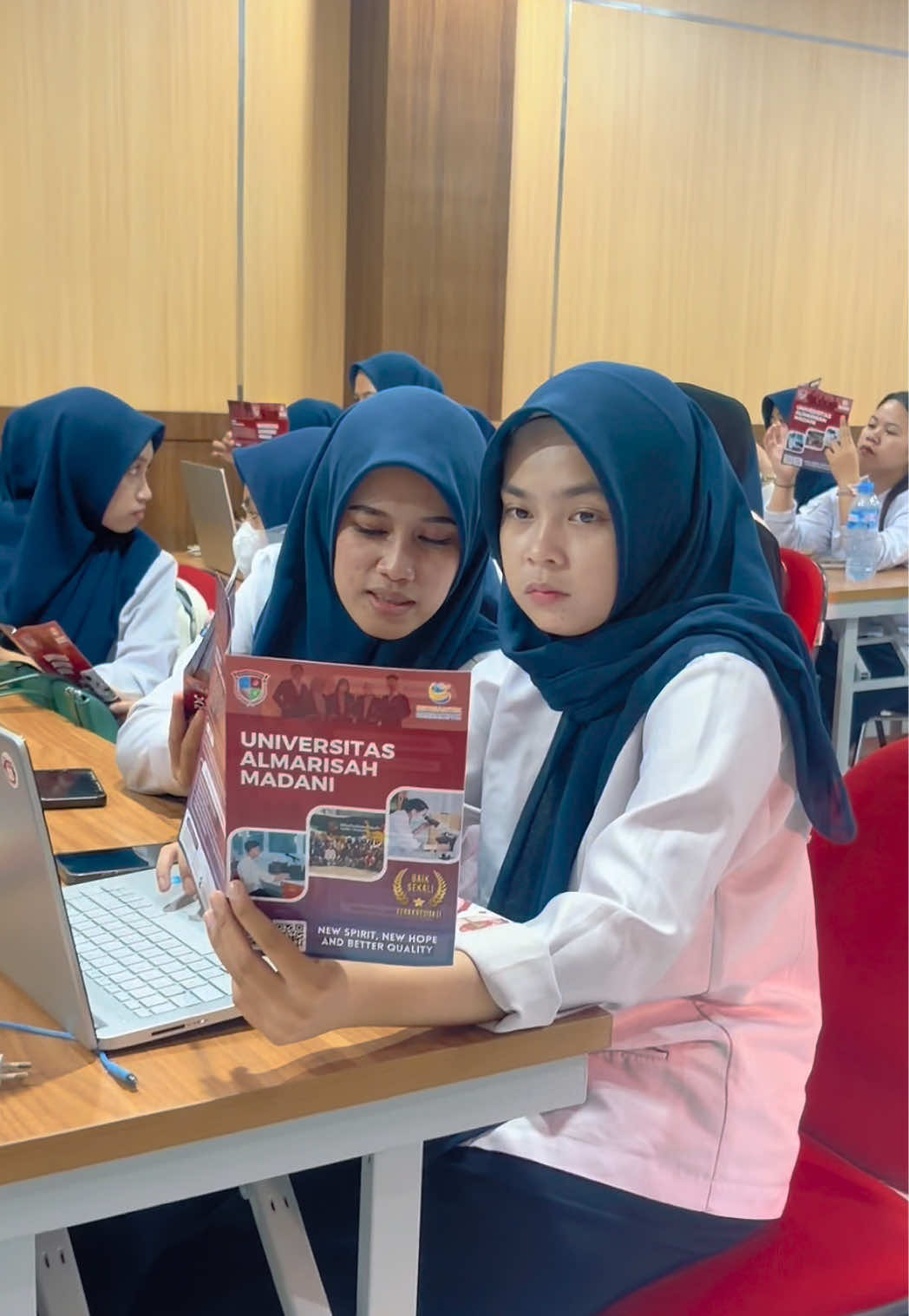 @Universitas Almarisah Madani