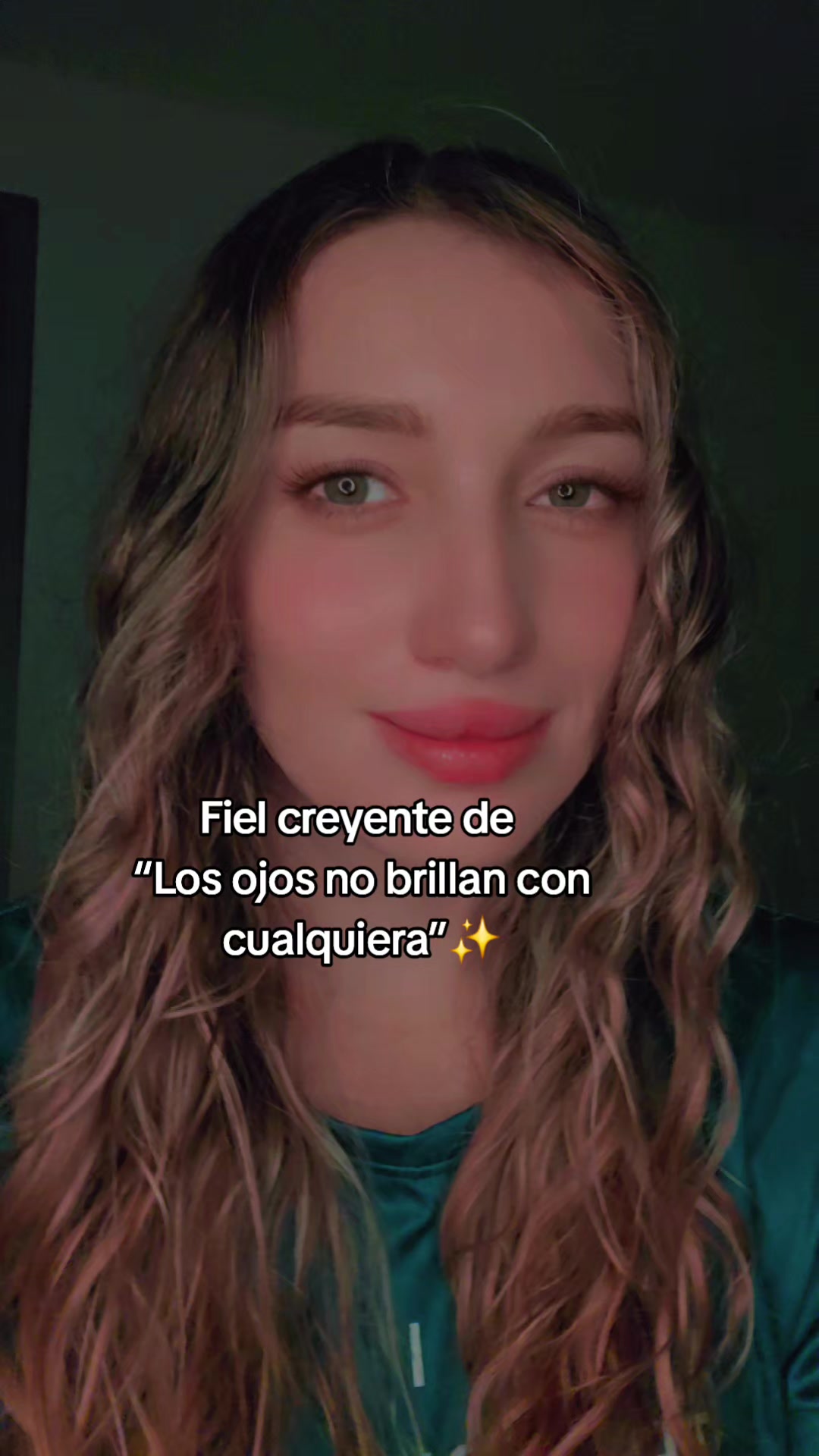 @OJITOS🇨🇴👀🇨🇷