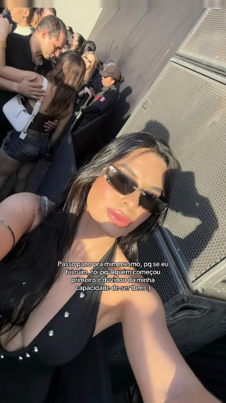@naelypereira