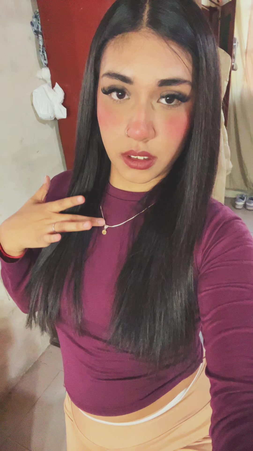 @Morenahiara
