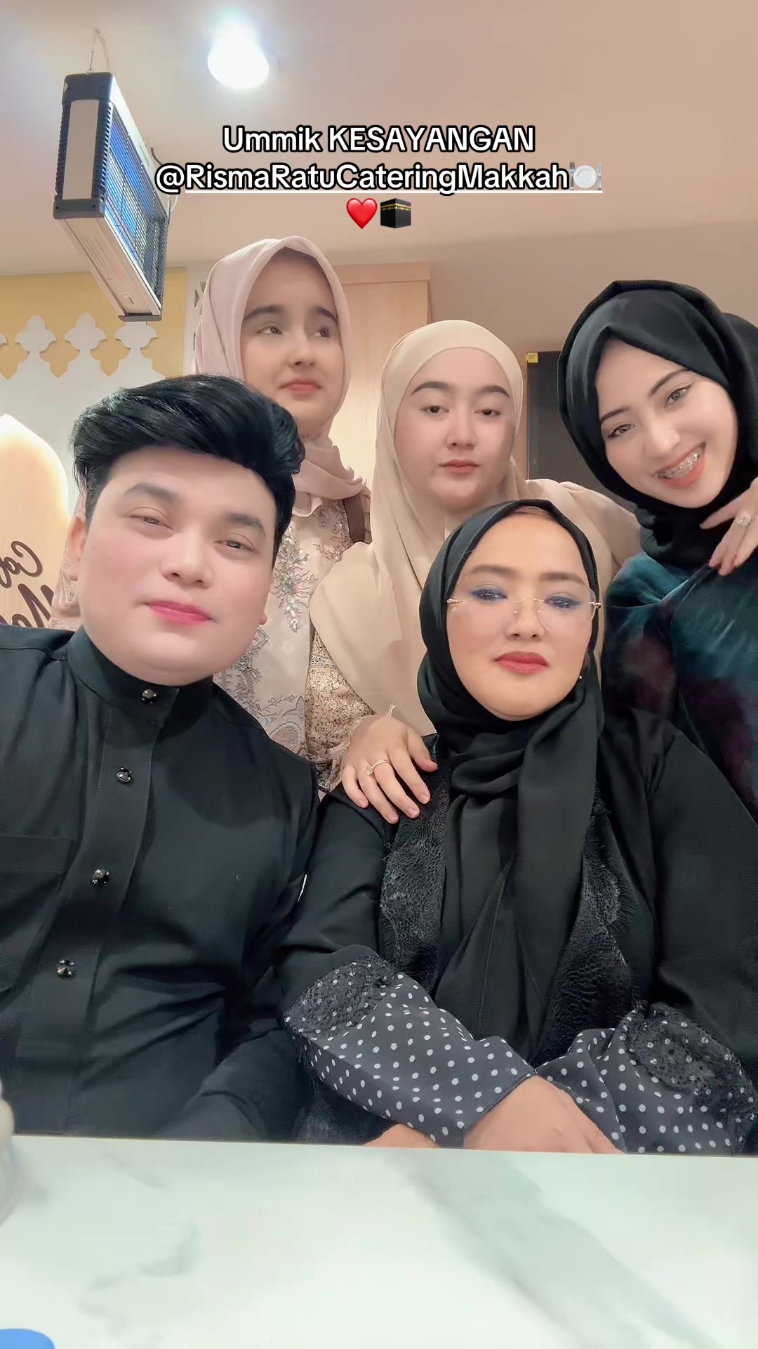@FausiSalon