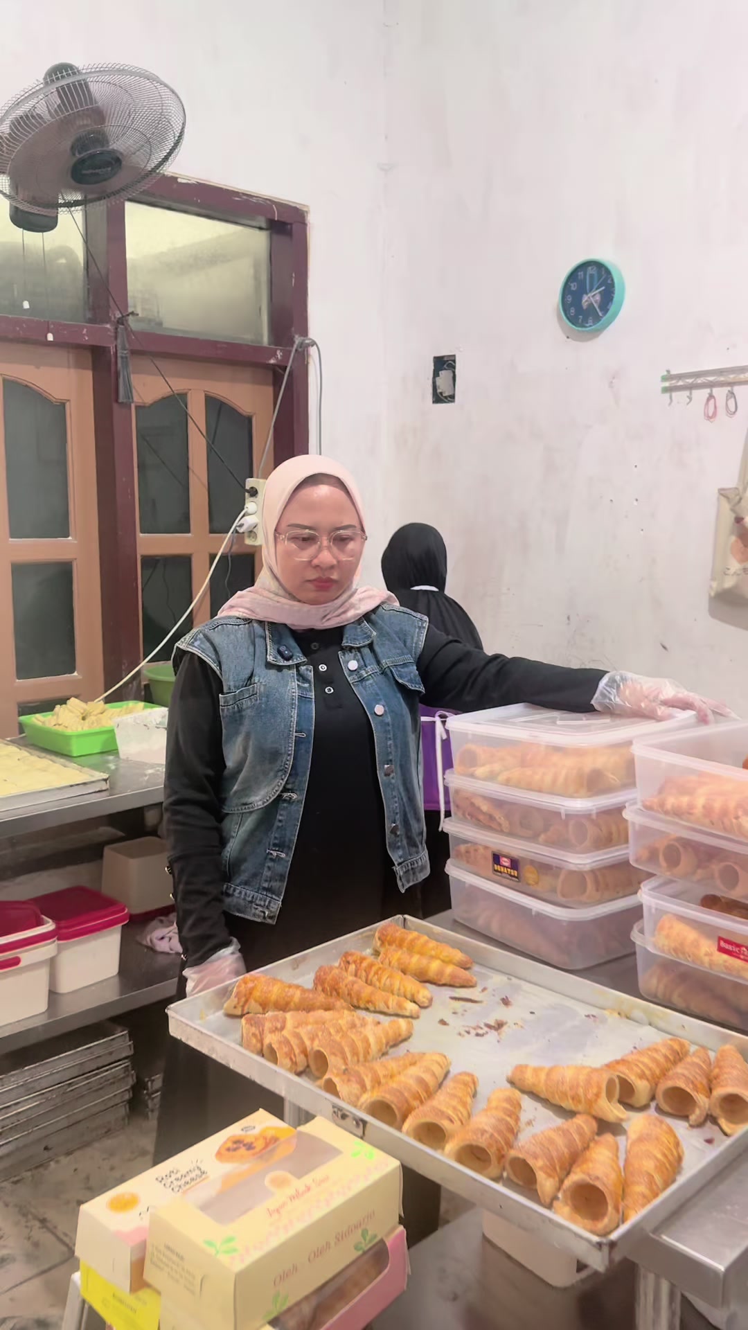 @jajan mbak sari
