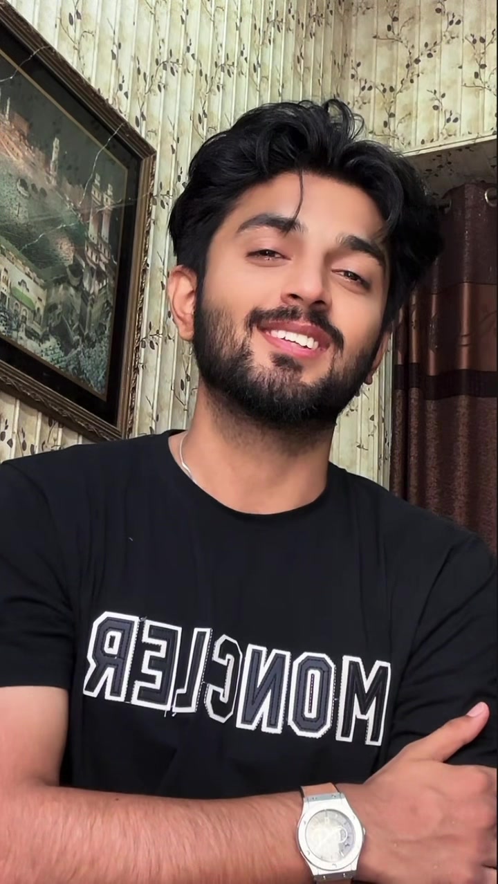 @SHERRY🖤(شیری)