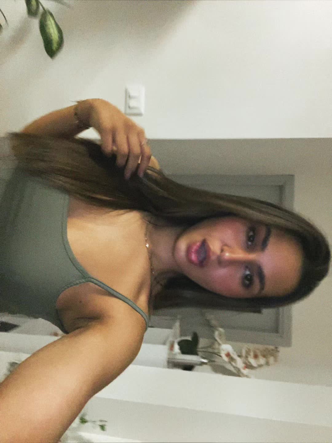 @𝑽𝒂𝒏𝒆𝒔𝒔𝒂🇦🇱