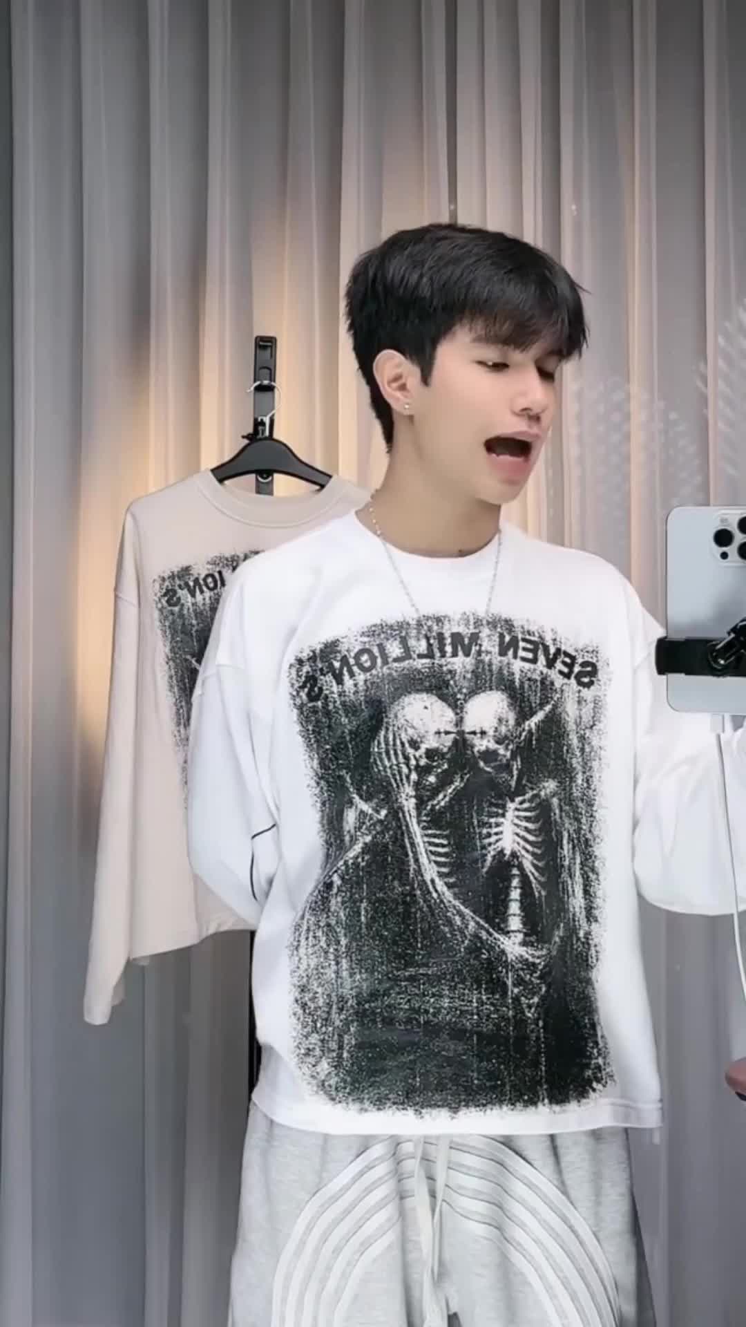 @Nhân vật phụ có gì?