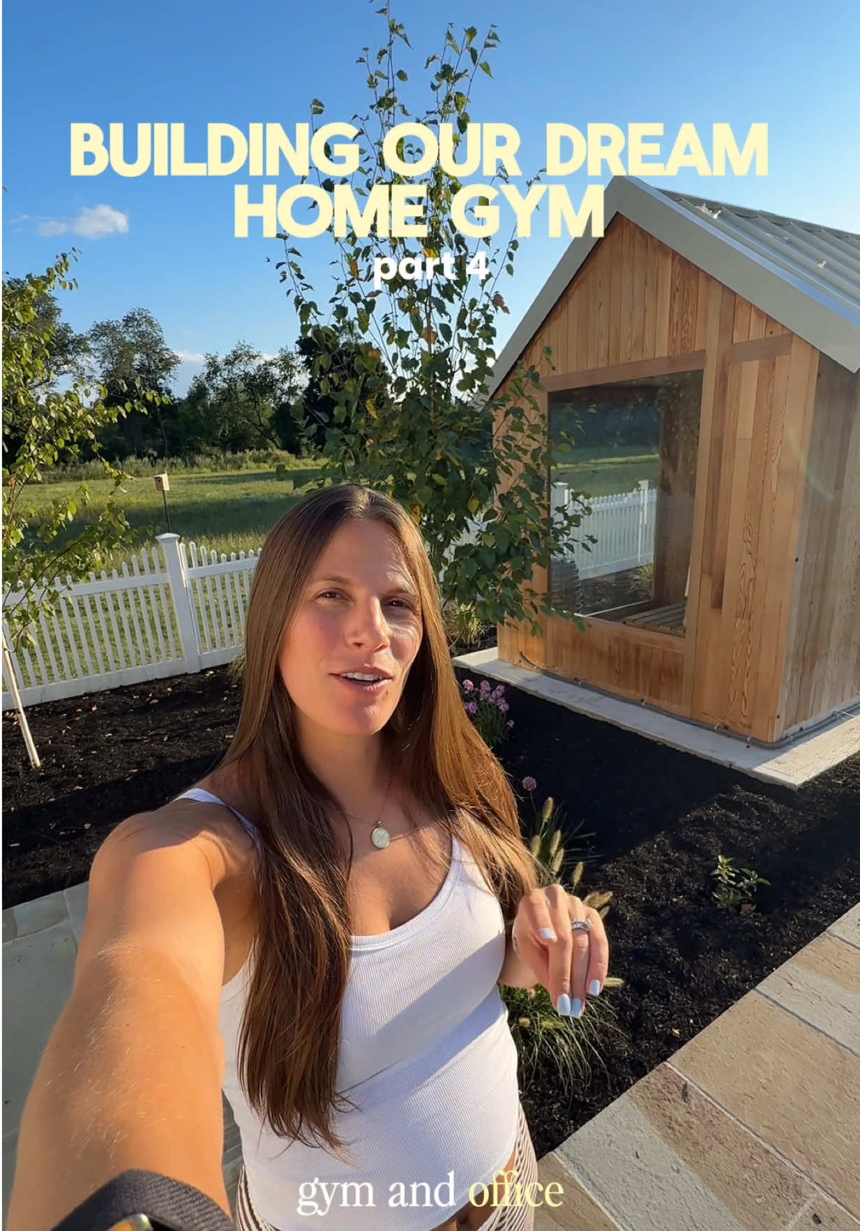 @Ari | Motherhood & Fitness