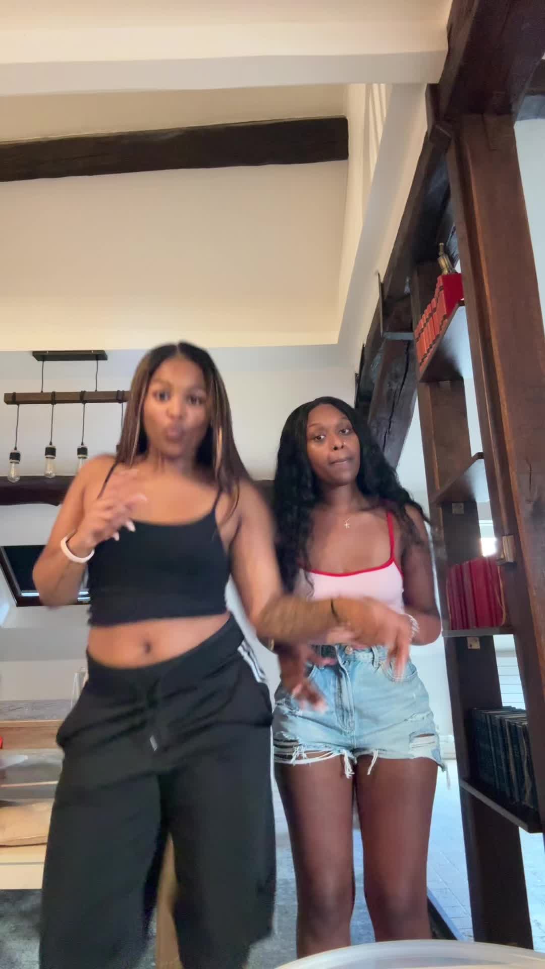 @K A Y🦚