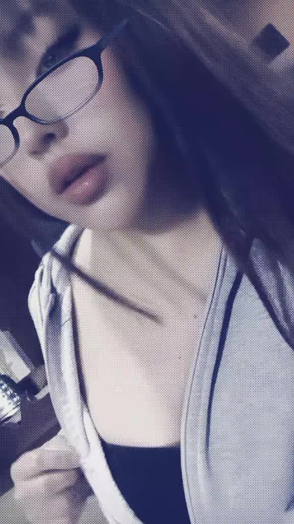 @chynisS