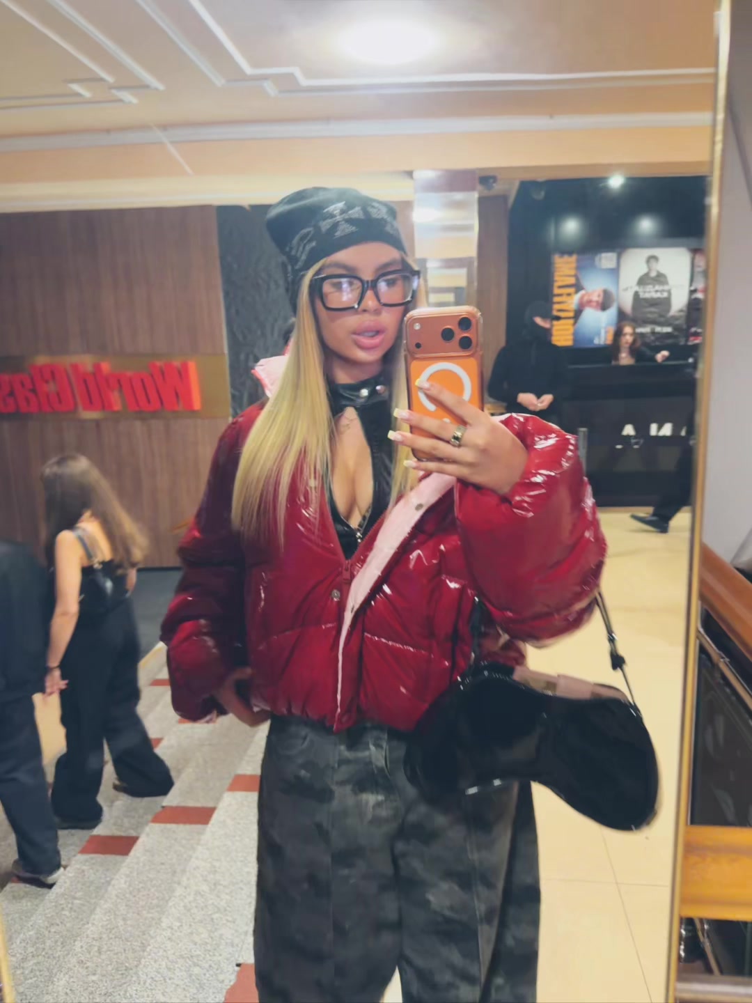 @DARYA FERLEVSKAYA