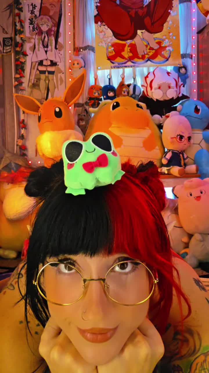 @Plushienova