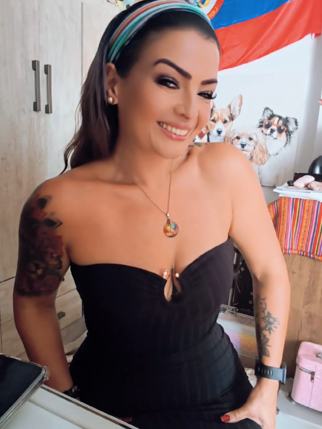 @LA MONA 🇨🇴🇵🇪