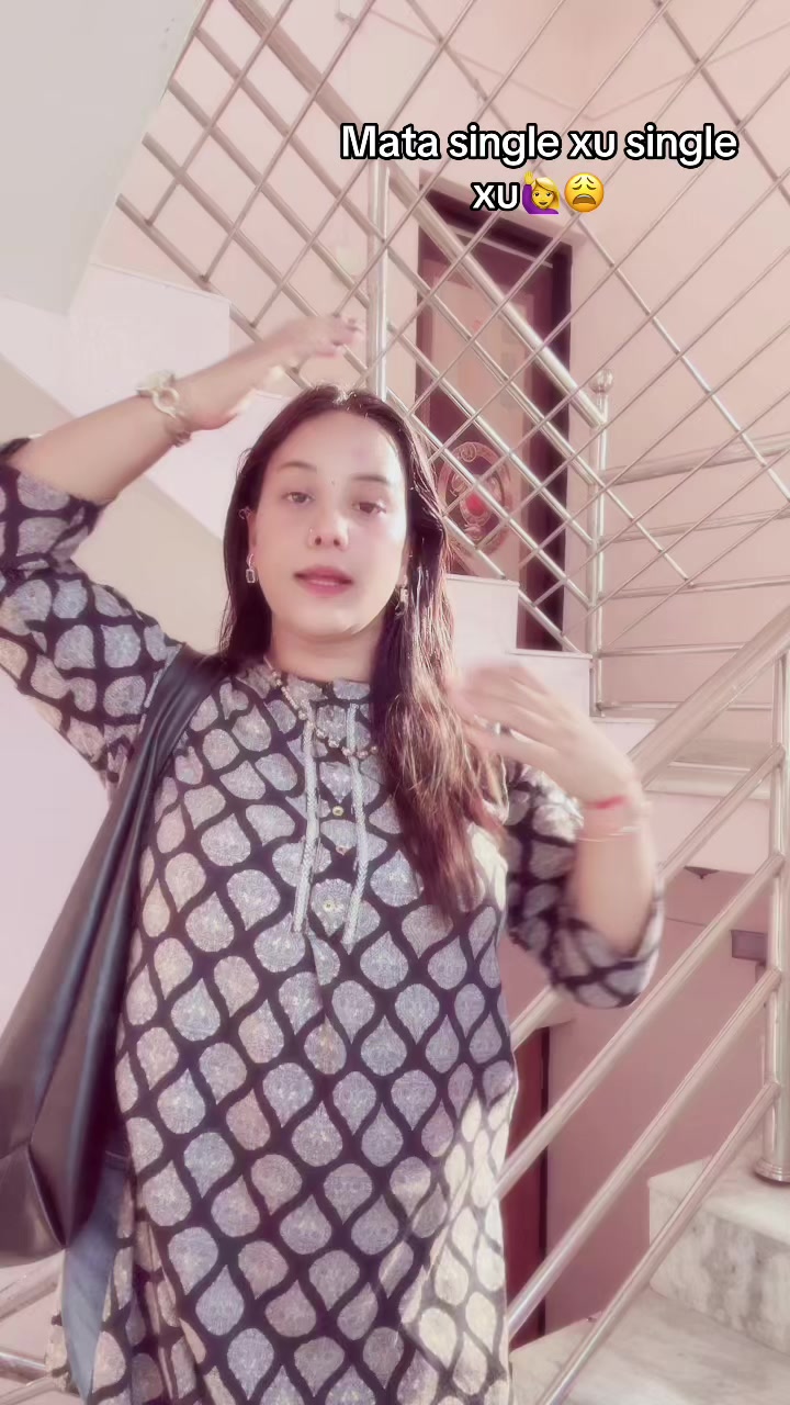 @TANNU 👩&zwj;💻🌸