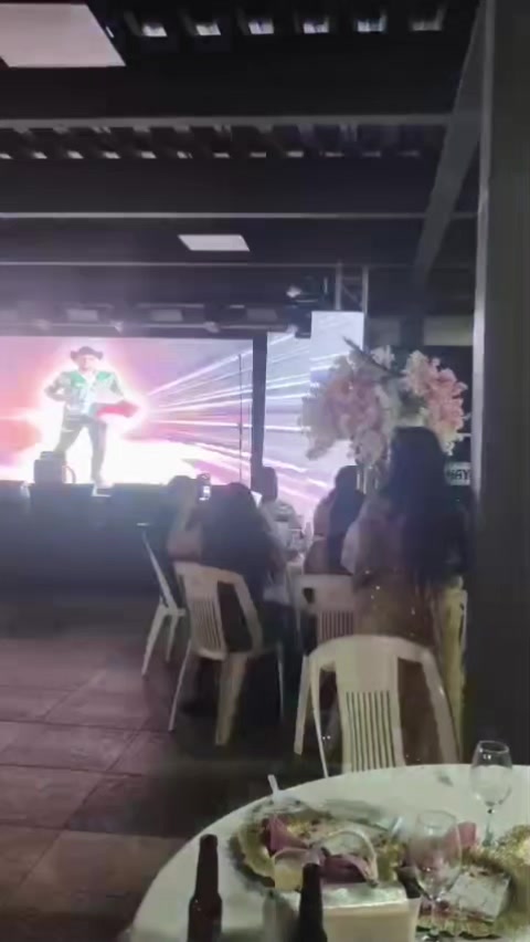 @Claudia Valdez