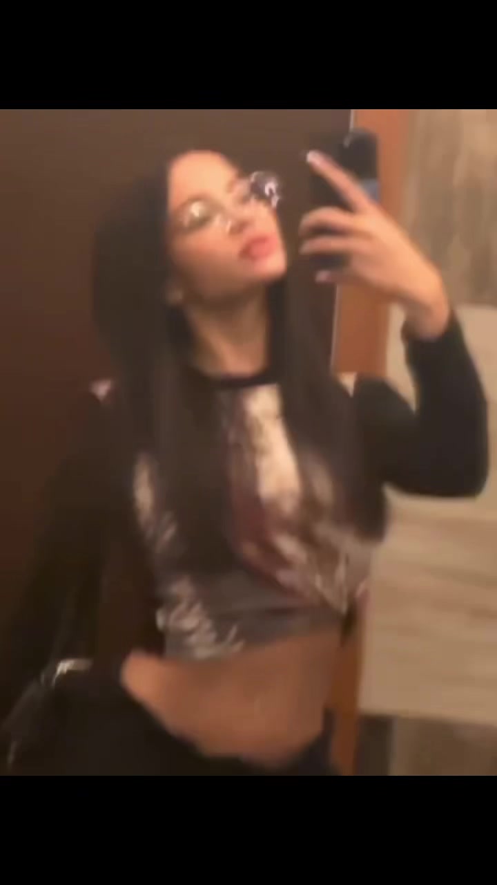 @V 🖤