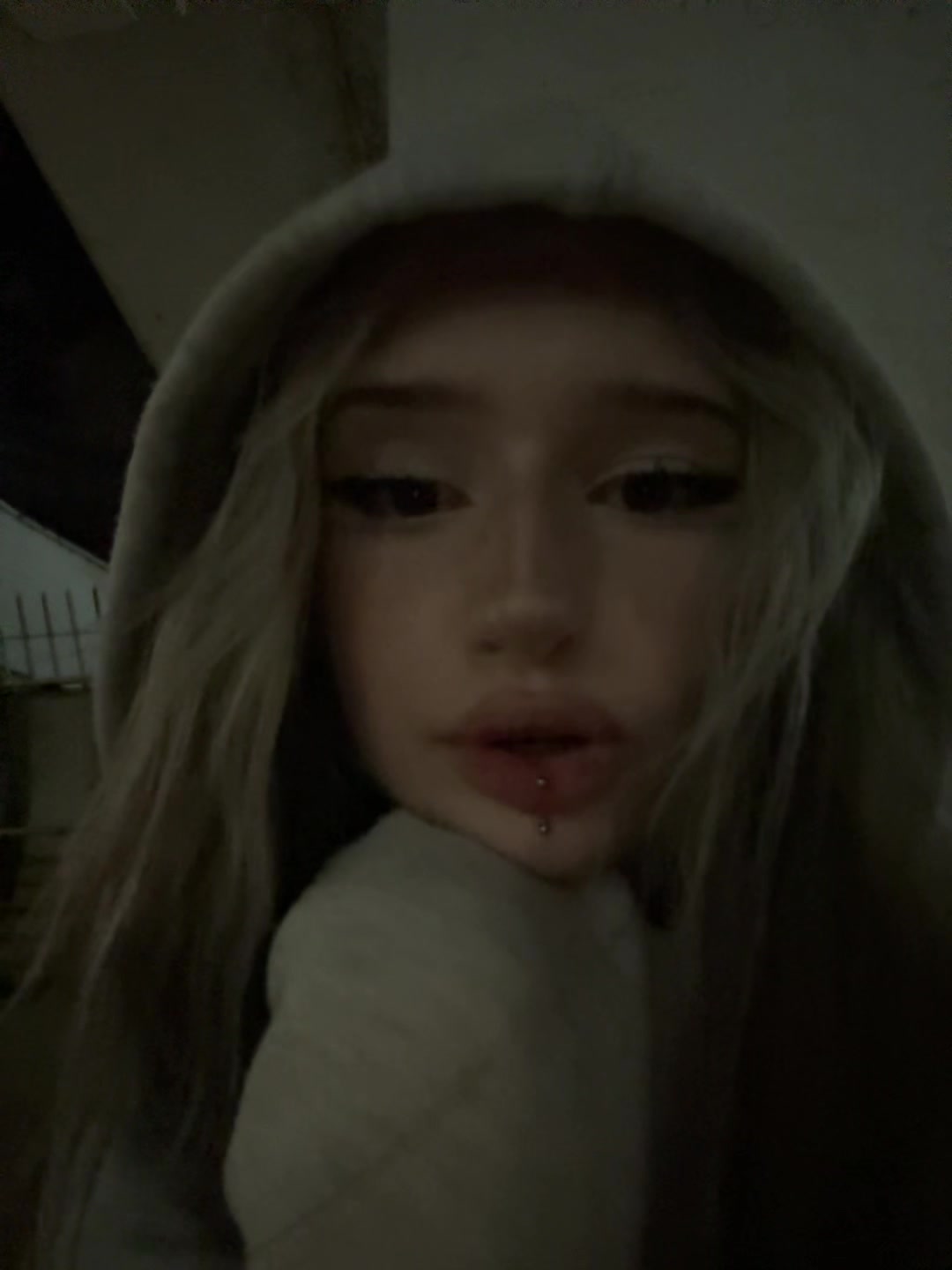 @Пчела