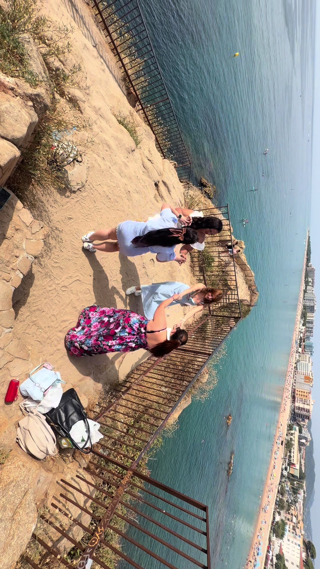@Isari