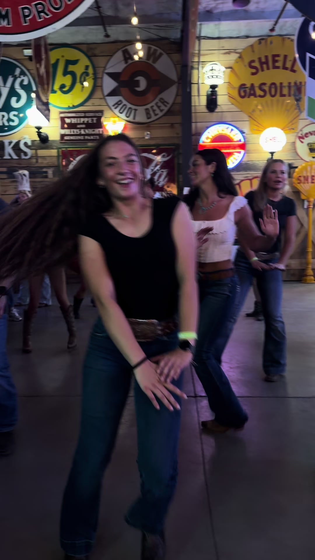 @SwinginDanceCo