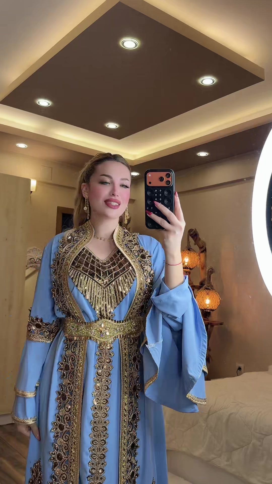 @Loubna Bajabar